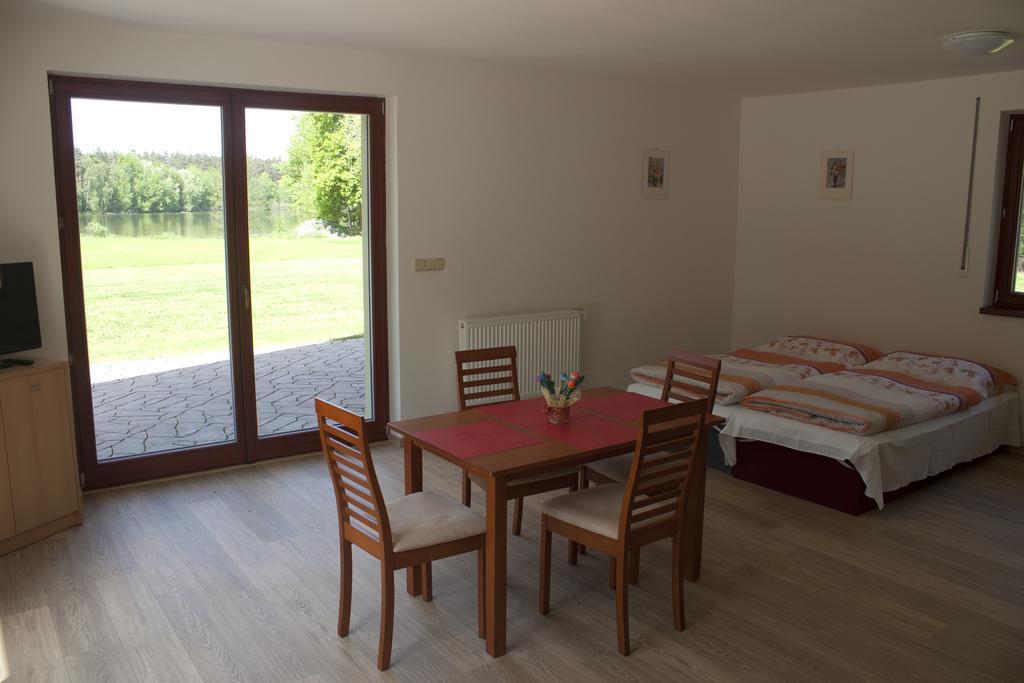 Penzion U Blatce Hotel Nové Hrady Стая снимка